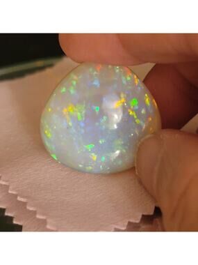 Exquisitely Bright 43+ Carat Opal!!!!